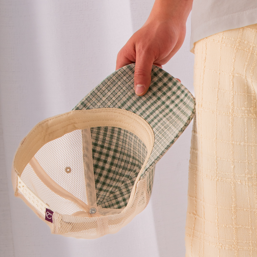 GREEN PLAID TRUCKER HAT