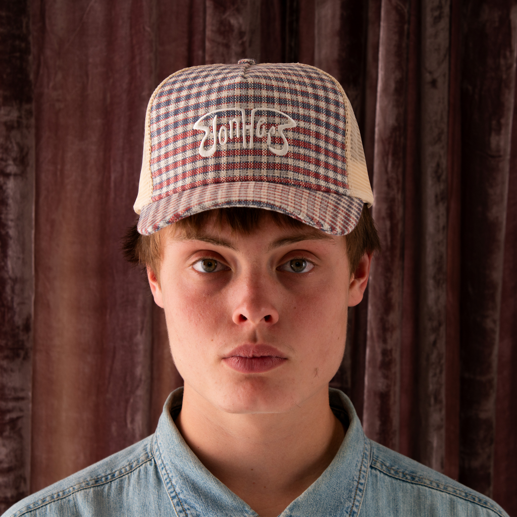 AMERICANA PLAID TRUCKER HAT