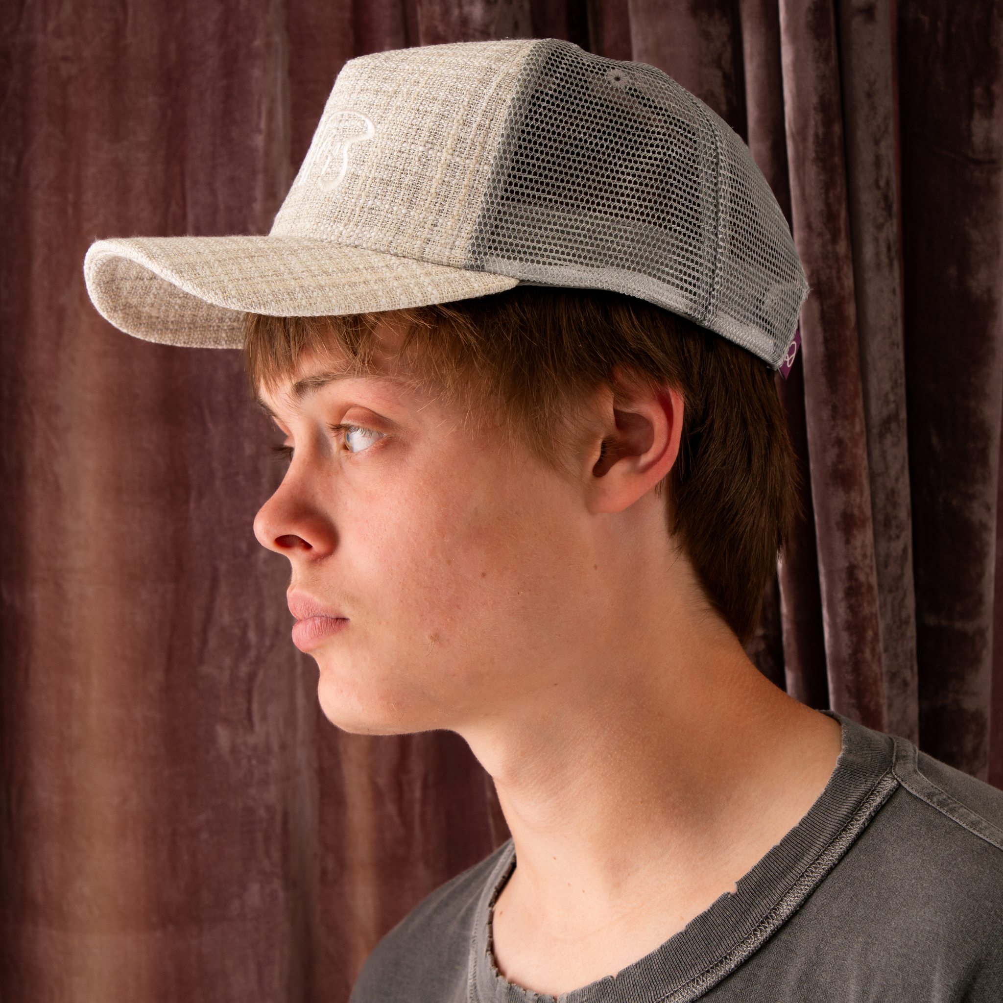 DAWN GREY TRUCKER HAT